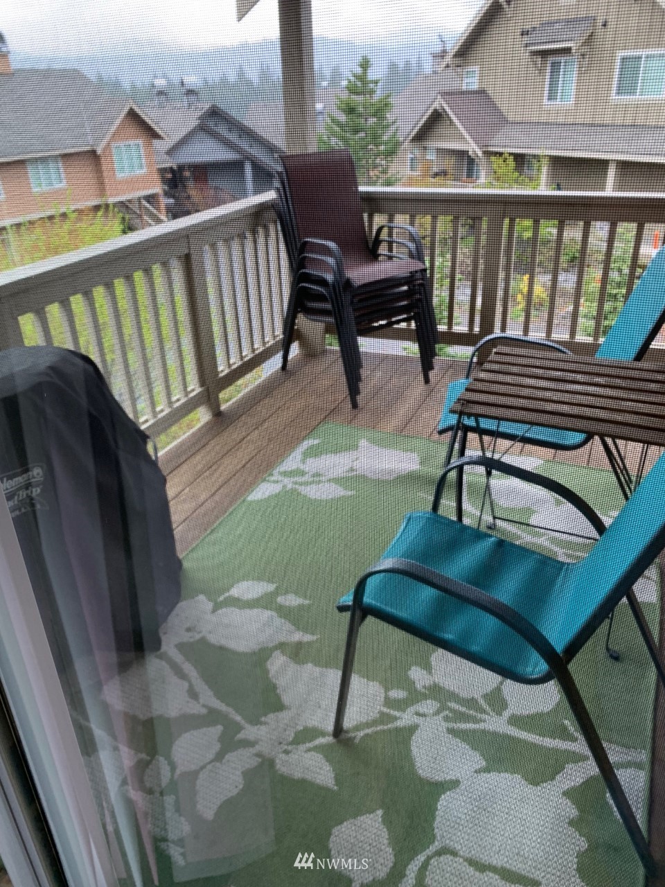 210 Clearwater Loop, Unit 2 Ronald, WA 98940 - Photo 17 of 35 a view of a chairs setting on the deck