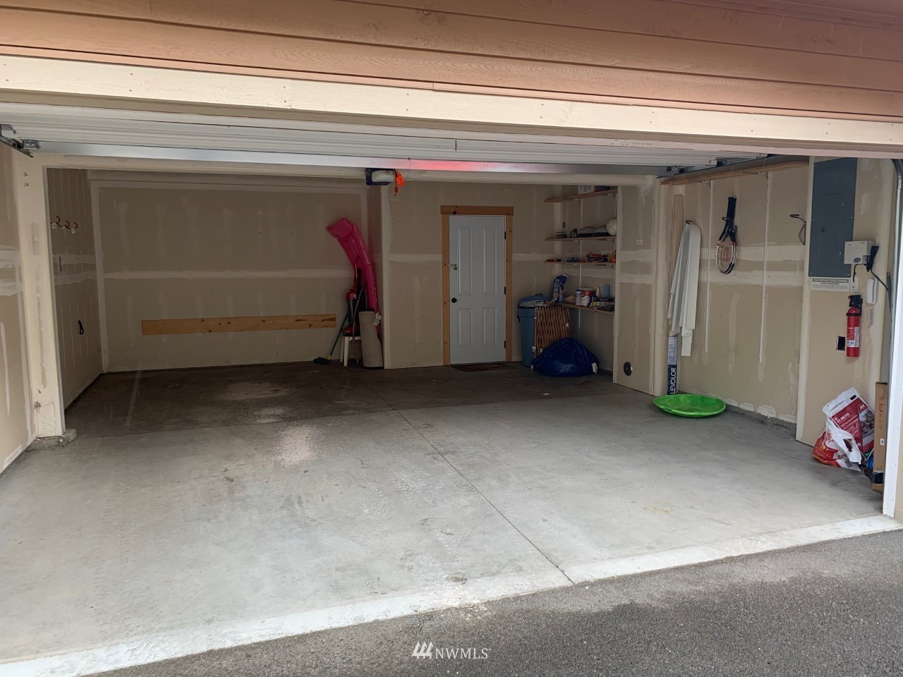 210 Clearwater Loop, Unit 2 Ronald, WA 98940 - Photo 19 of 35 a view of room with closet