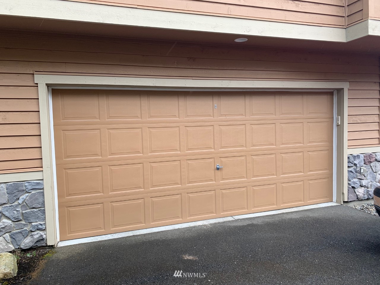 210 Clearwater Loop, Unit 2 Ronald, WA 98940 - Photo 20 of 35 a view of empty room