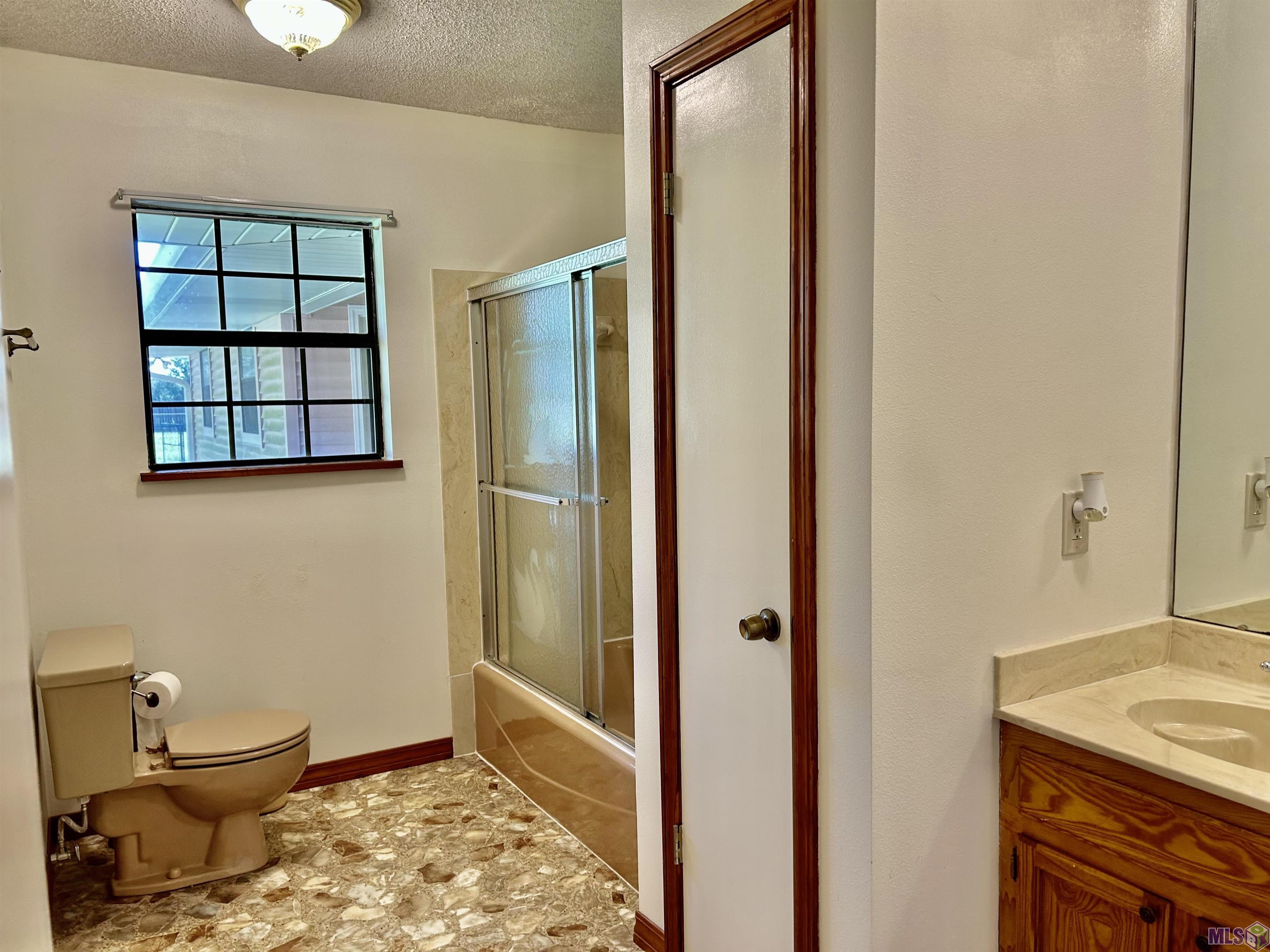 10450 Peairs Road Zachary, LA 70791 - Photo 8 of 14 Gallery Image 8