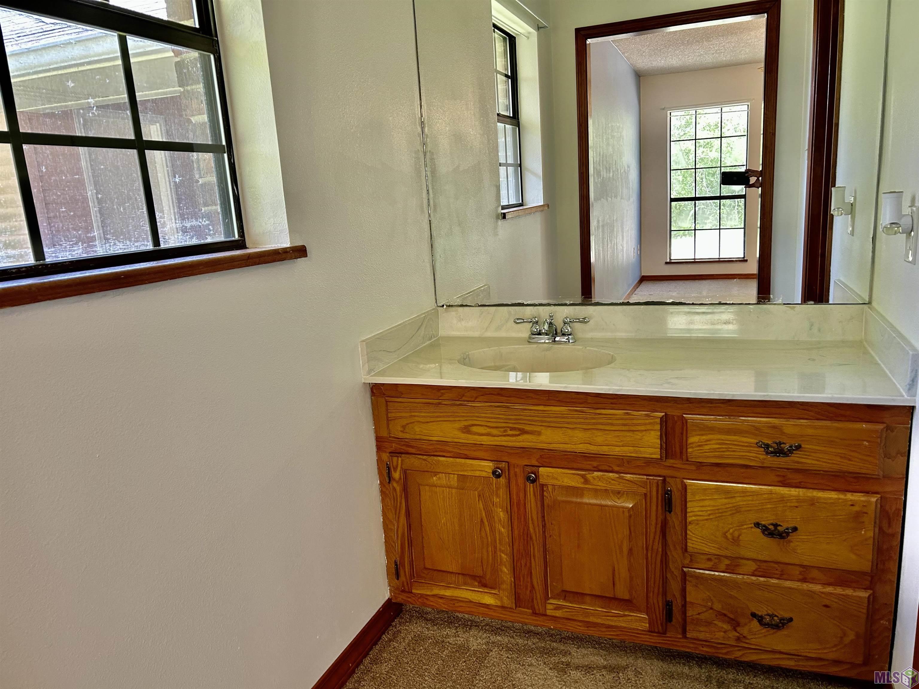 10450 Peairs Road Zachary, LA 70791 - Photo 10 of 14 Gallery Image 10