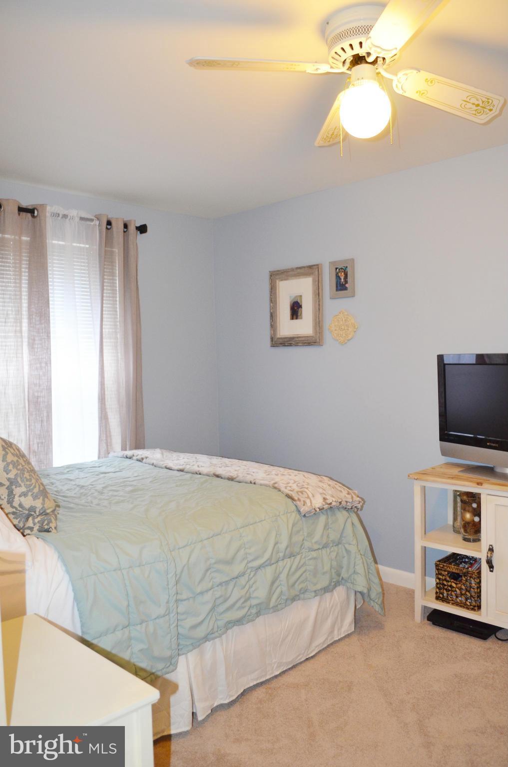 5492 Rector Drive Woodbridge, VA 22193 - Photo 17 of 26 Bedroom