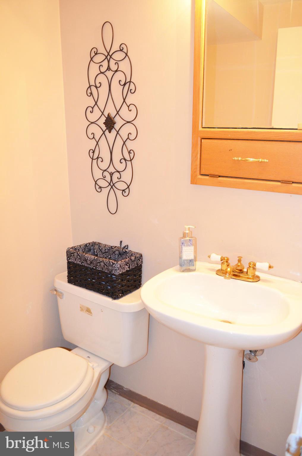 5492 Rector Drive Woodbridge, VA 22193 - Photo 23 of 26 Bath