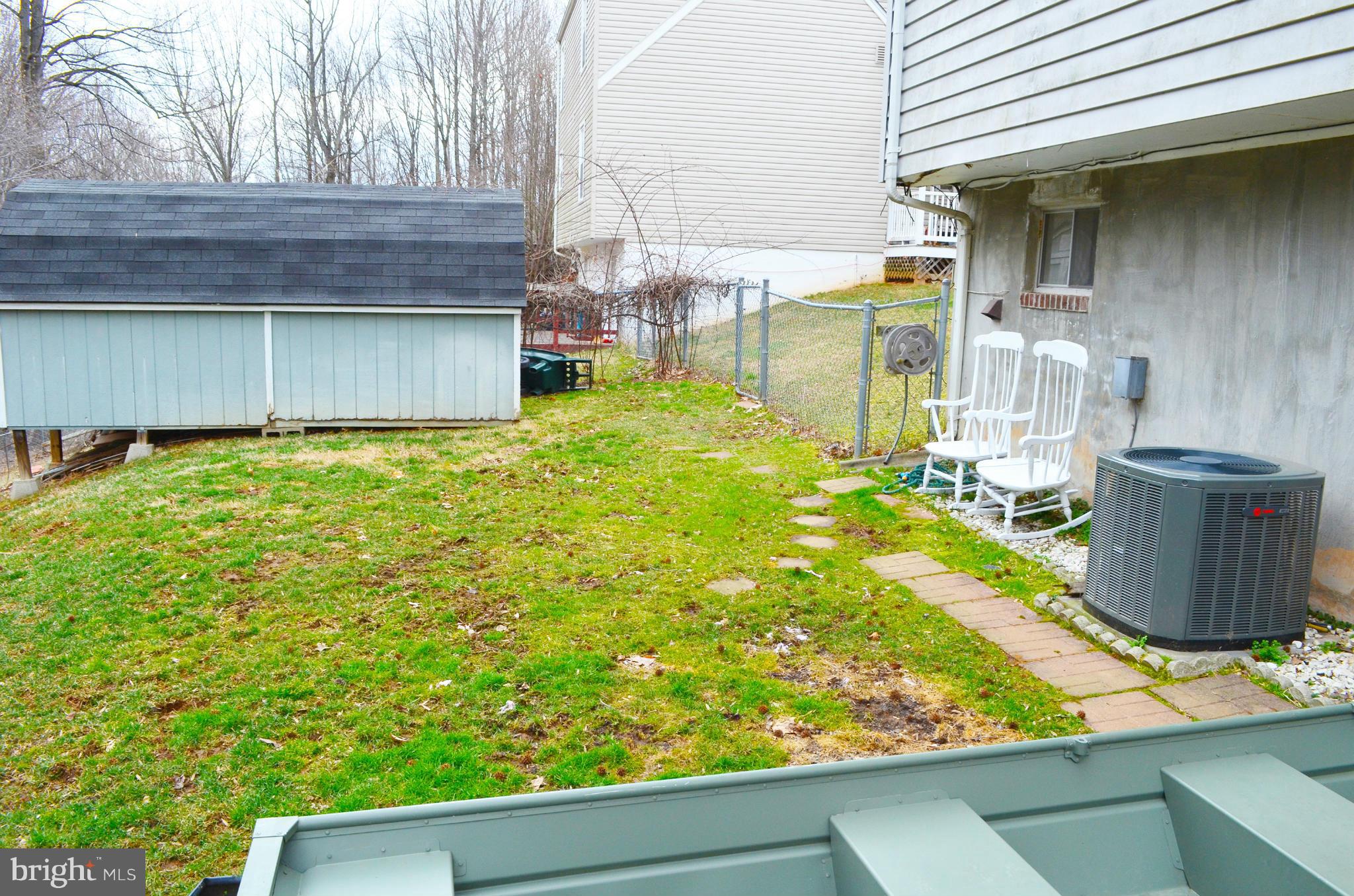 5492 Rector Drive Woodbridge, VA 22193 - Photo 26 of 26 Exterior (Rear)