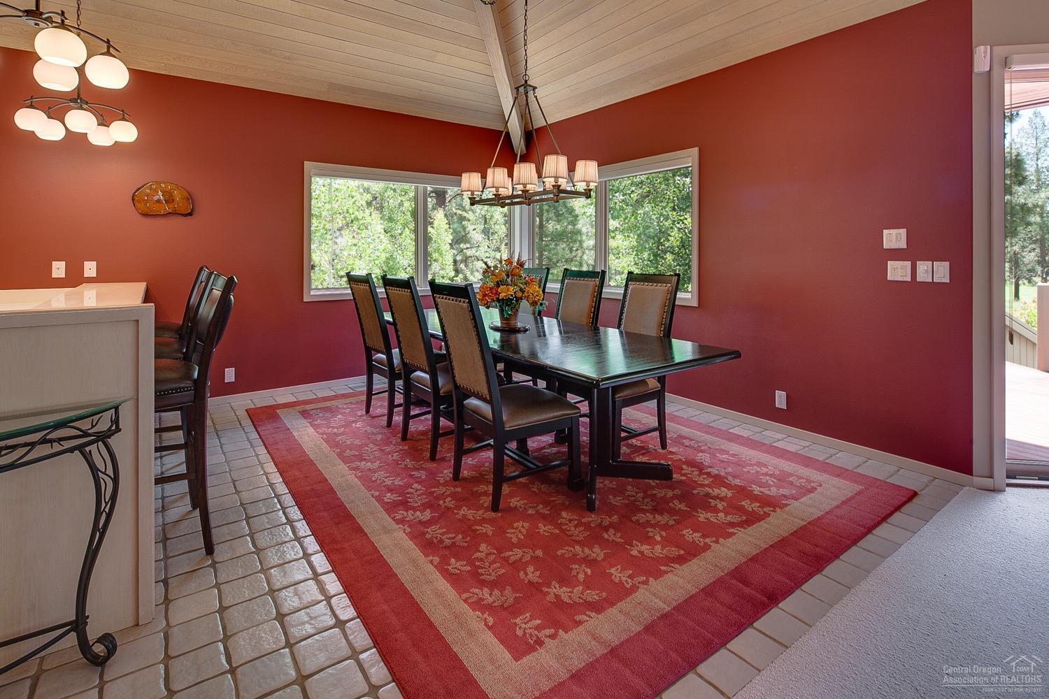 60714 Golf Village Loop Bend, OR 97702 - Photo 6 of 22 Gallery Image 6