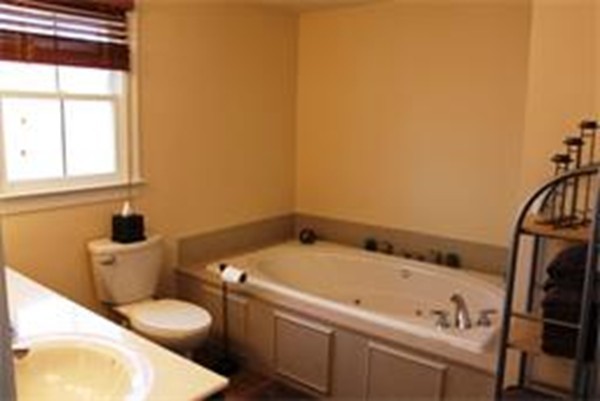 354 First Parish Road Scituate, MA 02066 - Photo 14 of 25