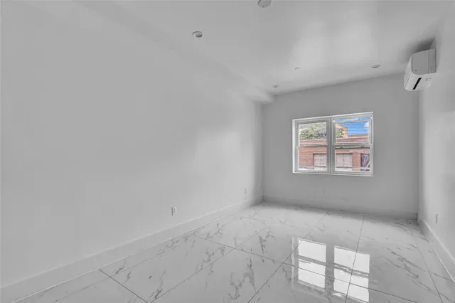 $2,000,000 | 139-22 95th Avenue | Jamaica