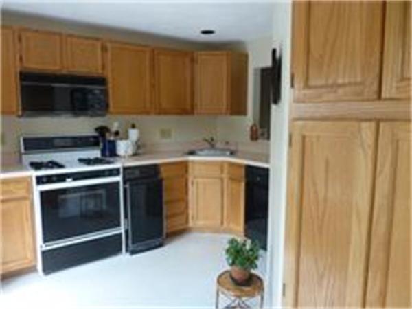 21 Deer Path, Unit 5 Maynard, MA 01754 - Photo 2 of 8 Gallery Image 2