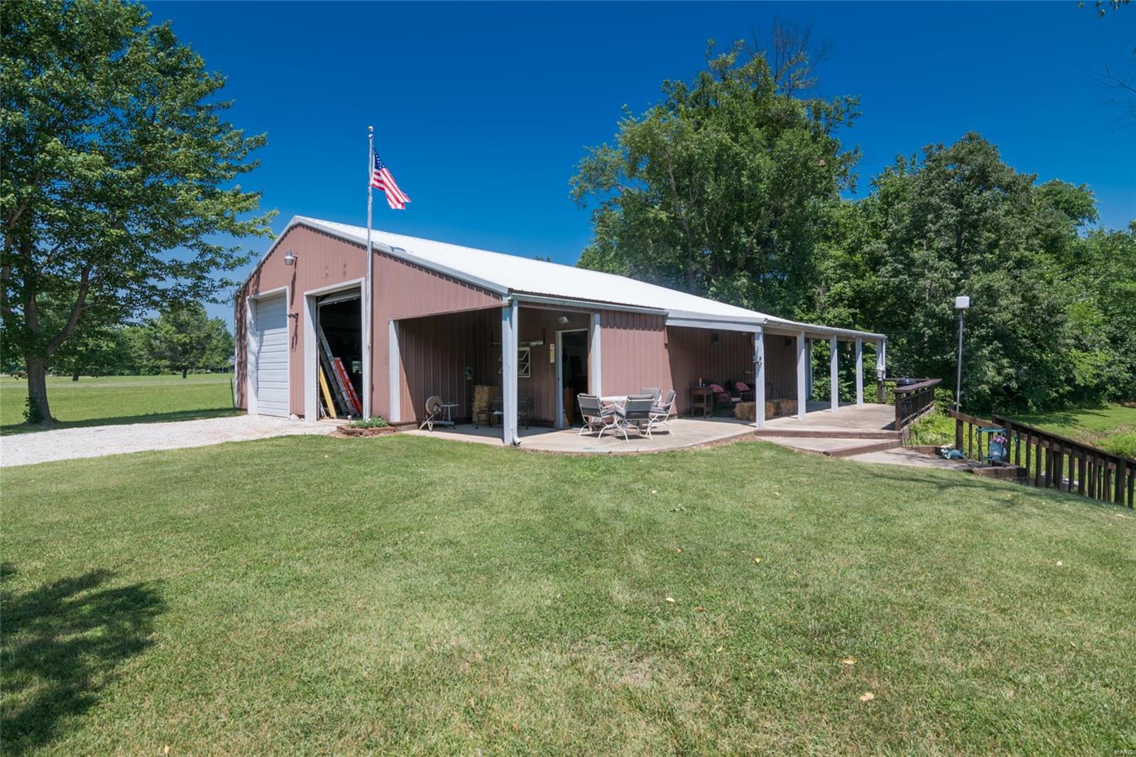 4484 Titchenal Road Brighton, IL 62012 - Photo 12 of 29
