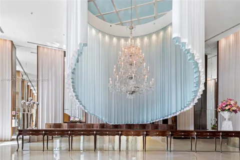 $3,100,000 | 450 Alton Road, Unit PH4104, Miami Beach, FL 33139