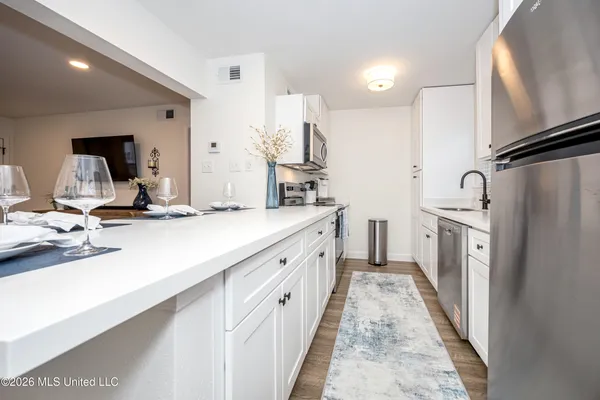 $2,600 | 114 Ethel Circle, Unit 31, Ocean Springs, MS 39564