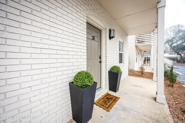 $2,600 | 114 Ethel Circle, Unit 31, Ocean Springs, MS 39564