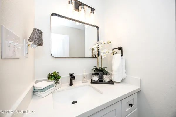 $2,600 | 114 Ethel Circle, Unit 31, Ocean Springs, MS 39564