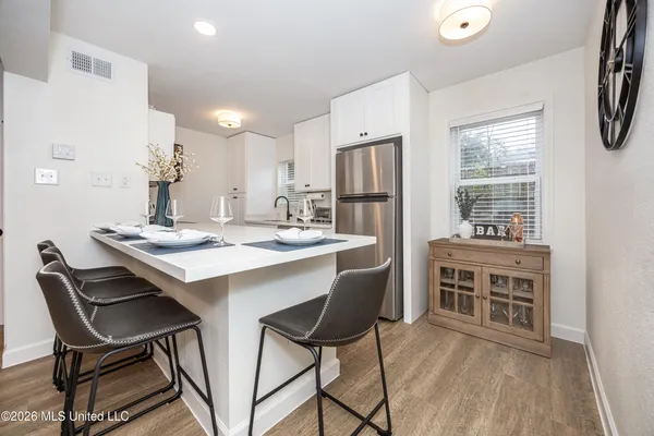 $2,600 | 114 Ethel Circle, Unit 31, Ocean Springs, MS 39564