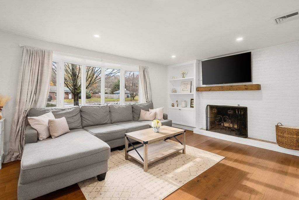 34 Brookdale Road Natick, MA 01760 - Photo 2 of 15 Gallery Image 2
