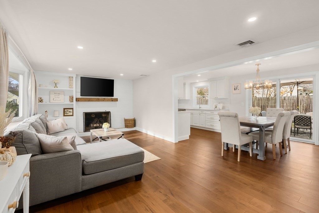 34 Brookdale Road Natick, MA 01760 - Photo 4 of 15 Gallery Image 4
