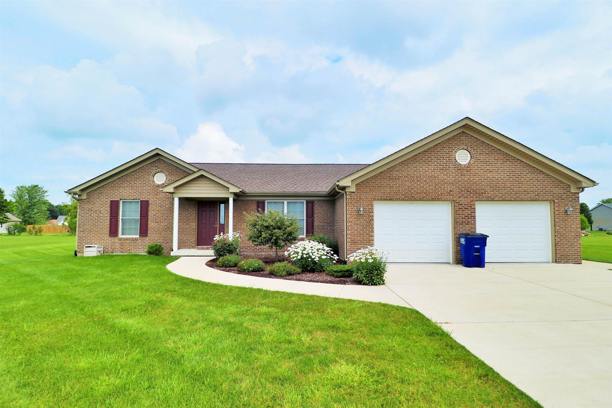4389 South Freeman Road Monticello, IN 47960 - Photo 2 of 15