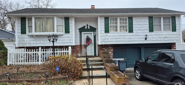 $3,200 | Undisclosed Address, East Islip, NY 11730