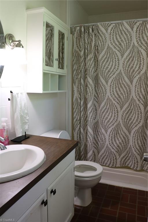 8455 Jefferson Church Road Rural Hall, NC 27045 - Photo 22 of 31 Primary bathroom