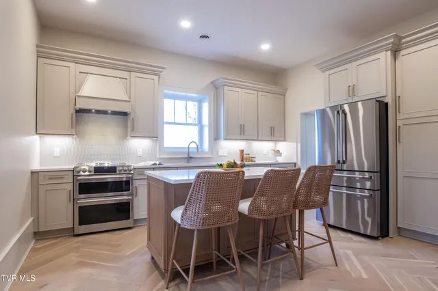 $1,350,000 | 240 Maplehurst Lane, Bluff City, TN 37618