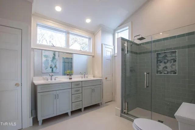 $1,350,000 | 240 Maplehurst Lane, Bluff City, TN 37618