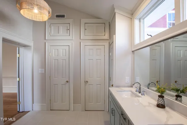 $1,350,000 | 240 Maplehurst Lane, Bluff City, TN 37618