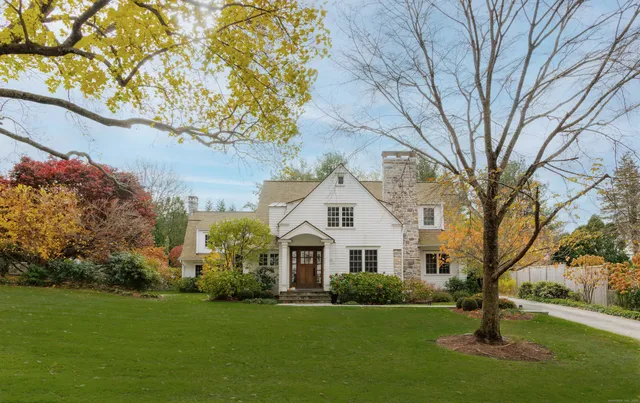 $5,750,000 | 24 Compo Parkway, Westport, CT 06880