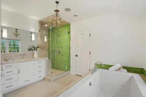 $5,750,000 | 24 Compo Parkway, Westport, CT 06880