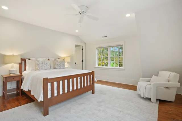 $5,750,000 | 24 Compo Parkway, Westport, CT 06880