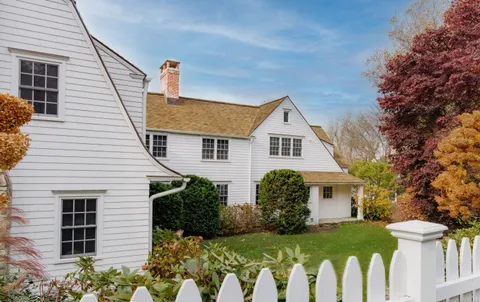 $5,750,000 | 24 Compo Parkway, Westport, CT 06880