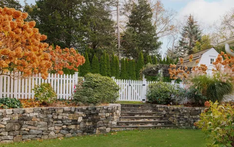 $5,750,000 | 24 Compo Parkway, Westport, CT 06880