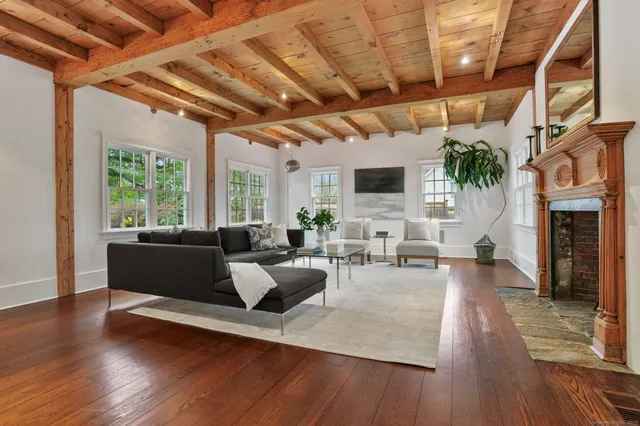 $5,750,000 | 24 Compo Parkway, Westport, CT 06880