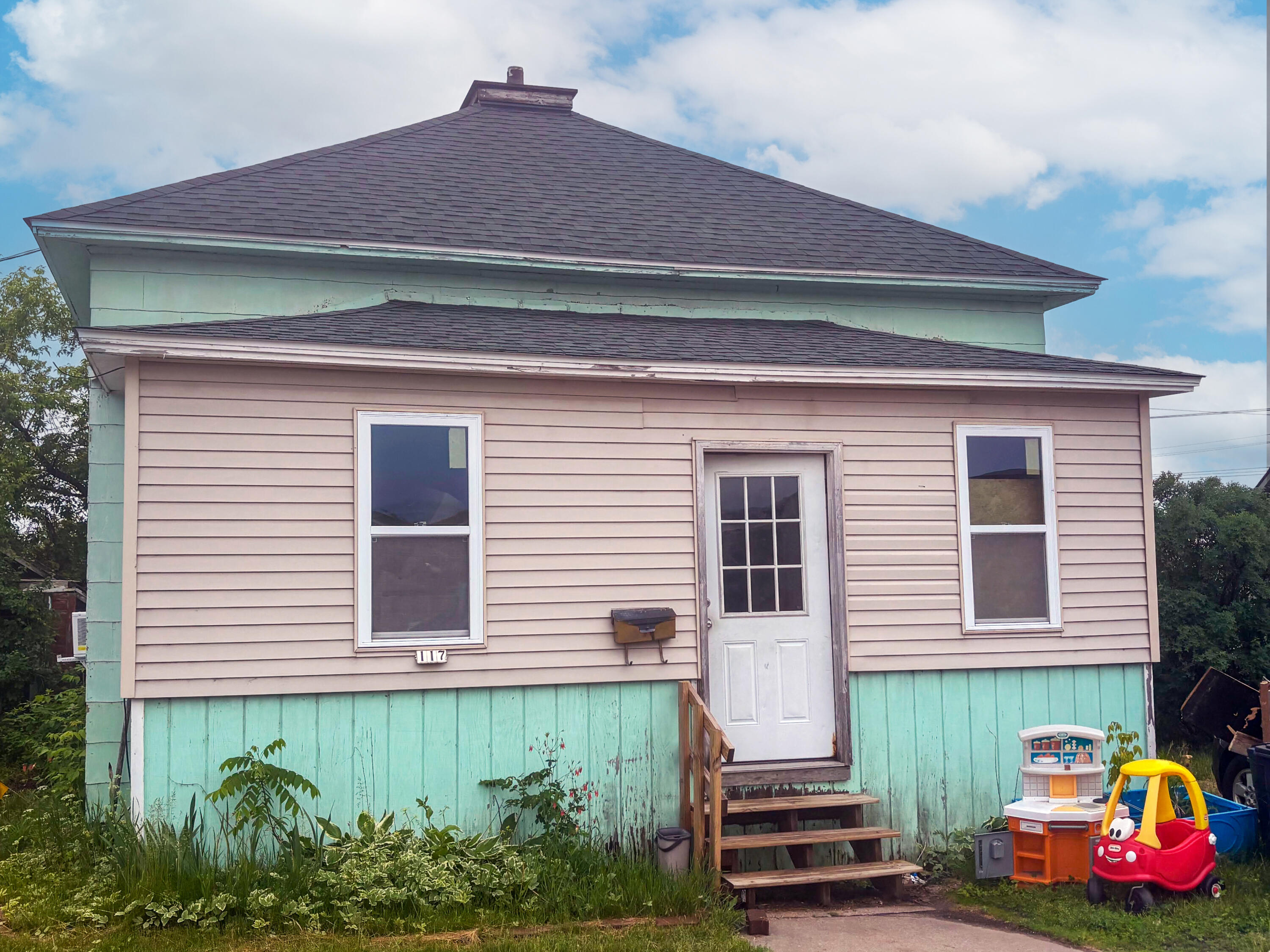 117 West Frederick Street Rhinelander, WI 54501 - Photo 2 of 24 Front of House