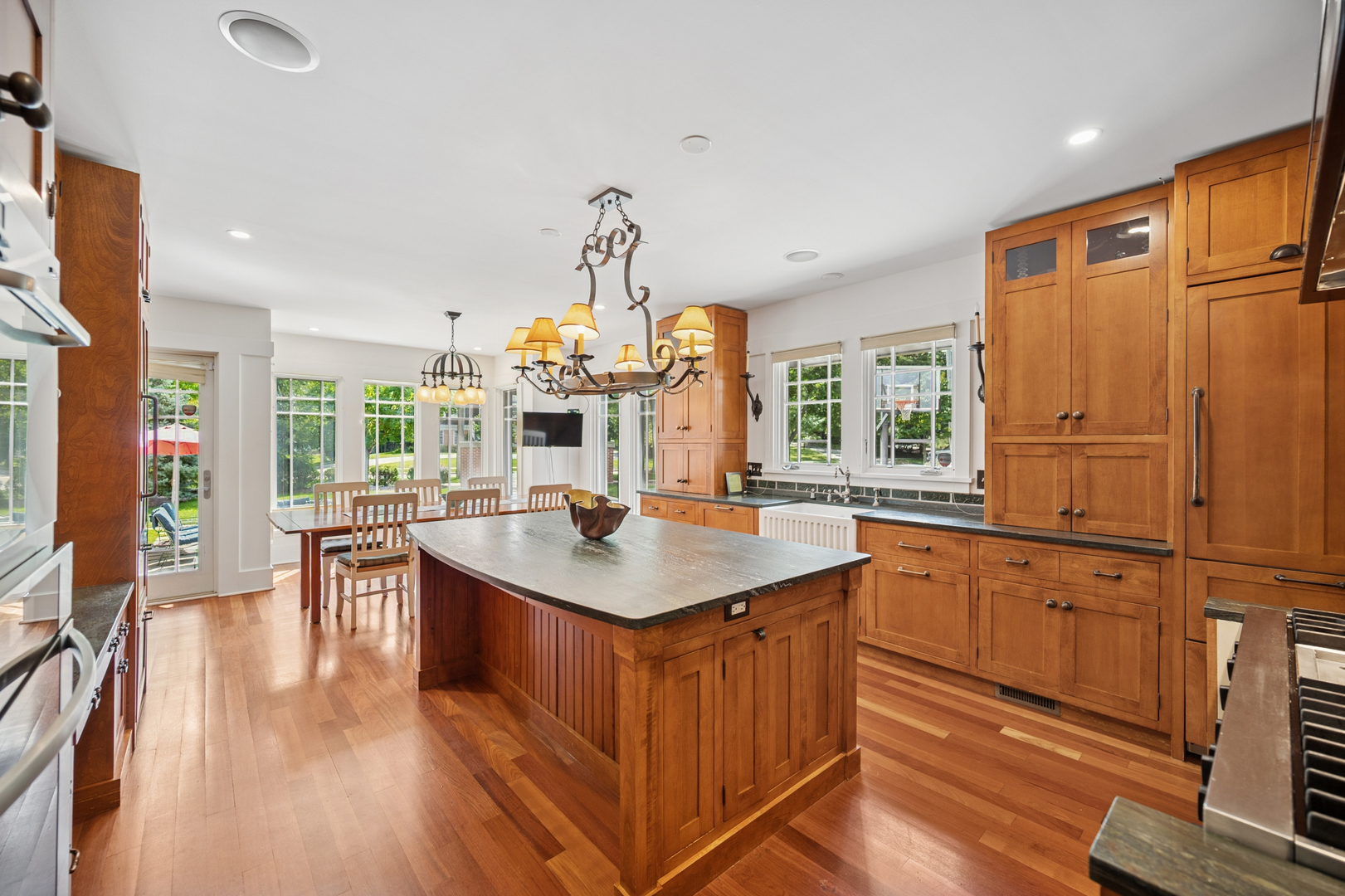 100 Old Green Bay Road Winnetka, IL 60093 - Photo 17 of 71