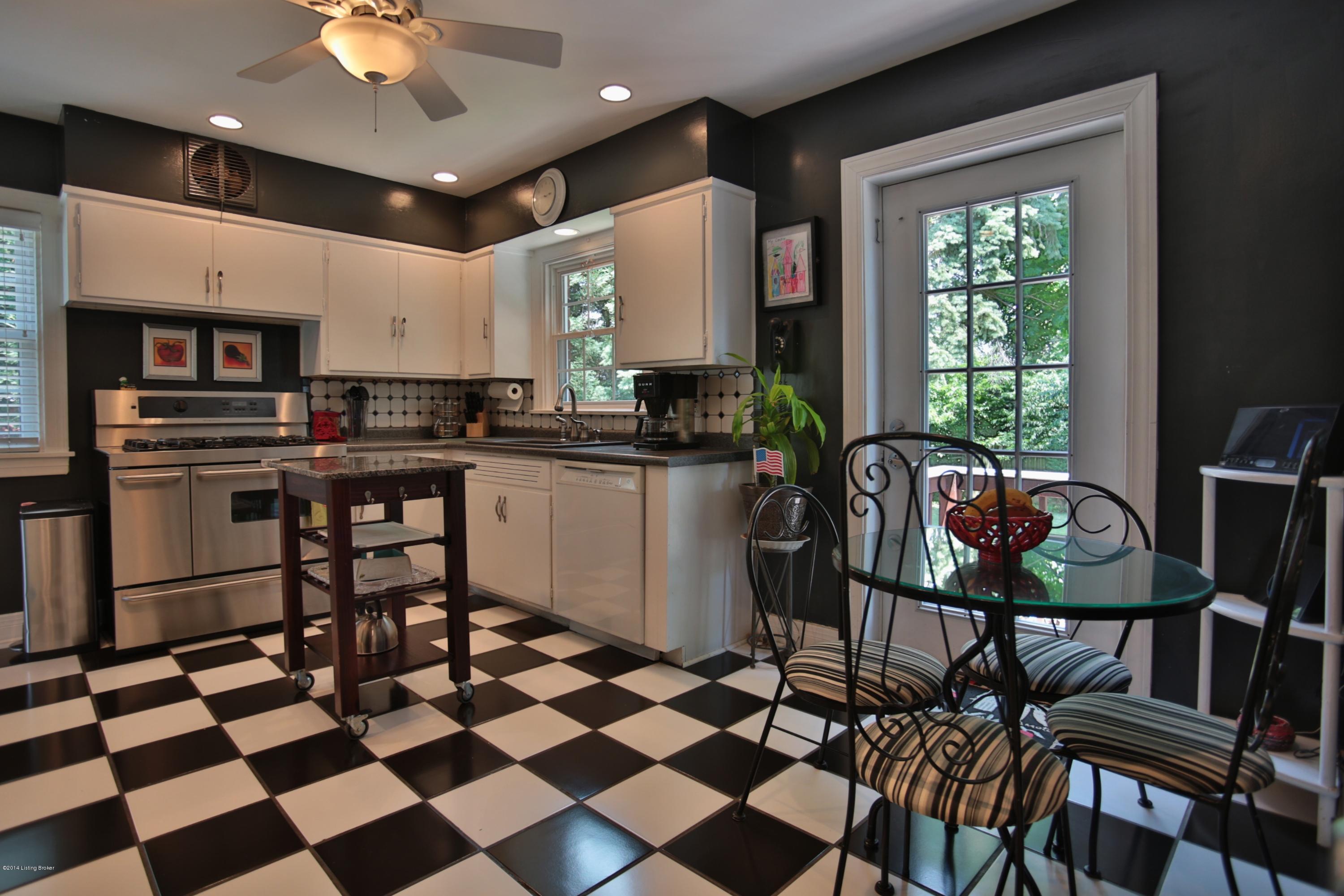 209 Alcott Road Louisville, KY 40207 - Photo 6 of 26 Eat-in kitchen