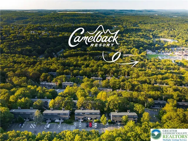 a view of a water with an outdoor space