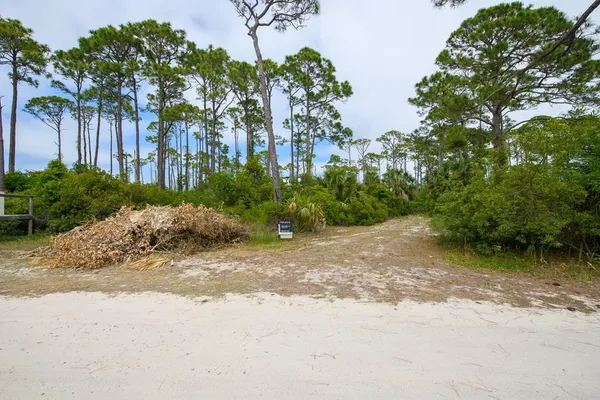 $325,000 | 1107 East Gulf Beach Drive, St. George Island, FL 32328