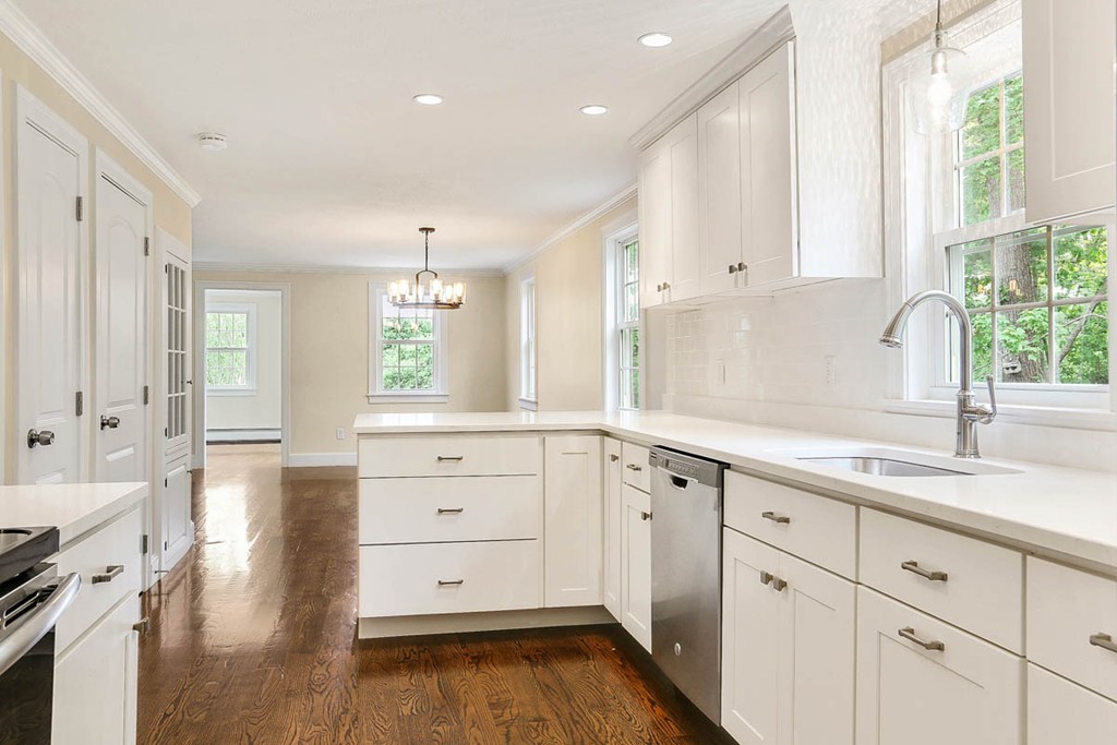 35 Birchmeadow Road Amesbury, MA 01913 - Photo 4 of 29 Gallery Image 4