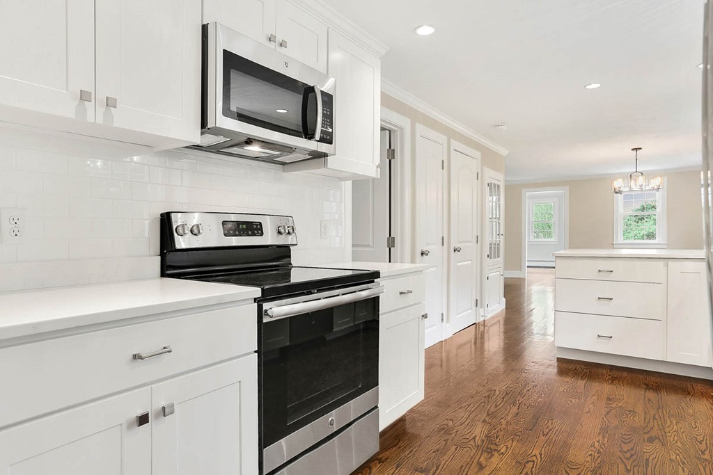 35 Birchmeadow Road Amesbury, MA 01913 - Photo 5 of 29 Gallery Image 5