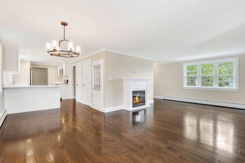 35 Birchmeadow Road Amesbury, MA 01913 - Photo 10 of 29 Gallery Image 10