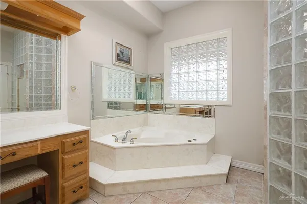 $725,000 | 23725 North Val Verde Road, Edinburg, TX 78542