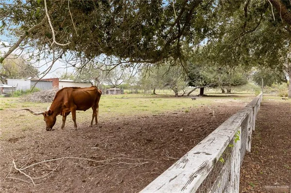$725,000 | 23725 North Val Verde Road, Edinburg, TX 78542
