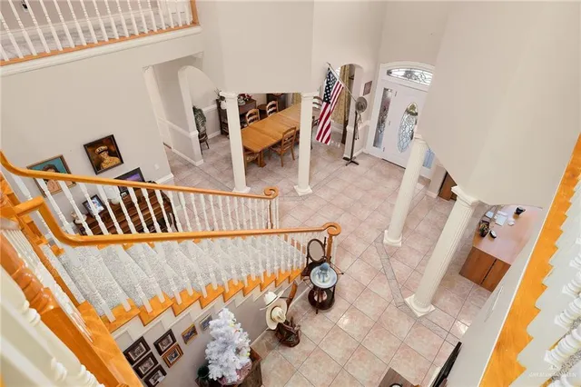 a view of entryway and hall