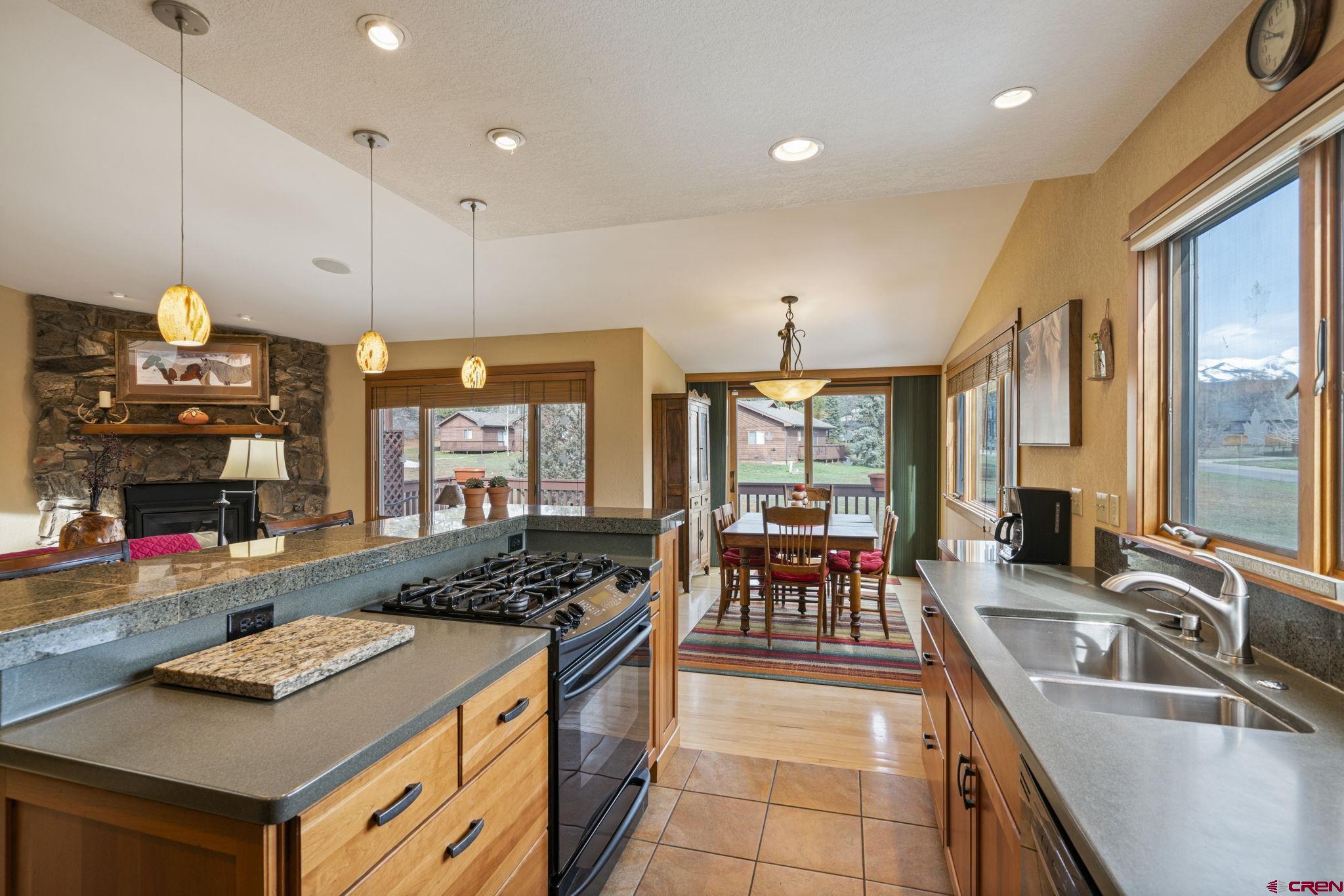 333 Pine Ridge Loop, Unit 4 Durango, CO 81301 - Photo 8 of 33 a kitchen with lots of counter top space