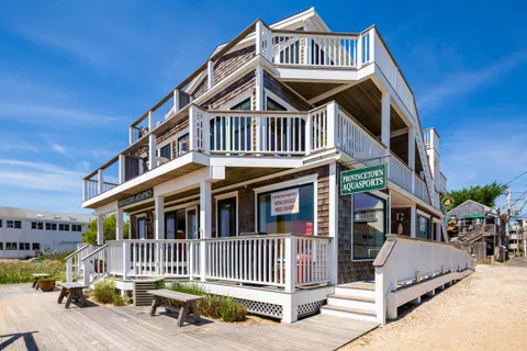 $915,000 | 333 Commercial Street, Unit U6, Provincetown, MA 02657