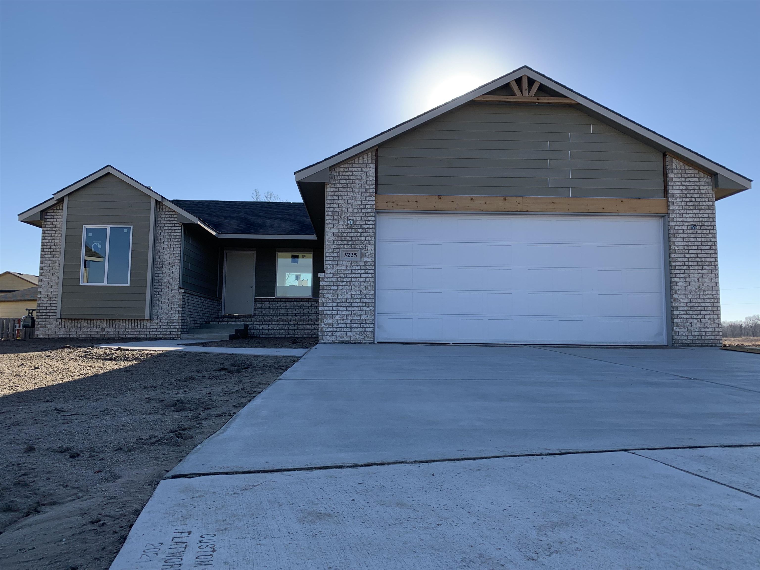 3225 E Shoffner Ct., Wichita, KS 67216 Compass