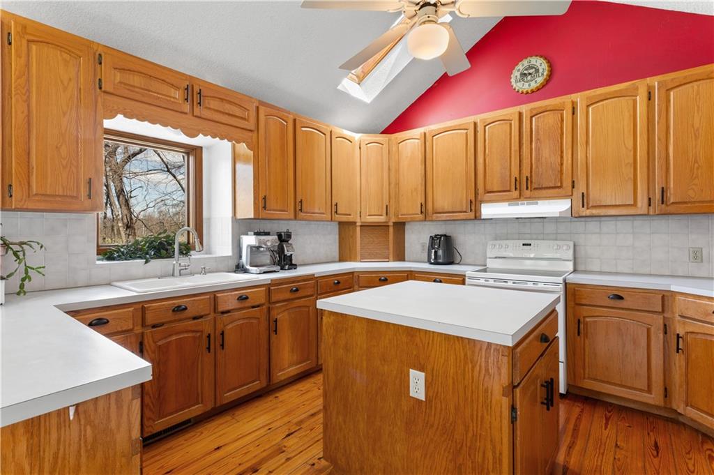 153 East 1250th Road Baldwin City, KS 66006 - Photo 12 of 37