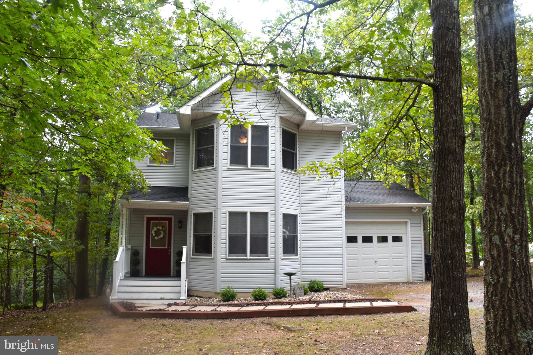 100 Greenbriar Circle Cross Junction, VA 22625 - Photo 11 of 79 a front view of a house with garage