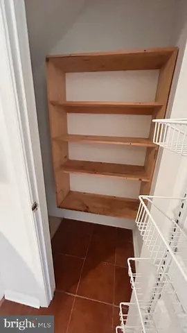 $329,000 | 100 Greenbriar Circle, Cross Junction, VA 22625