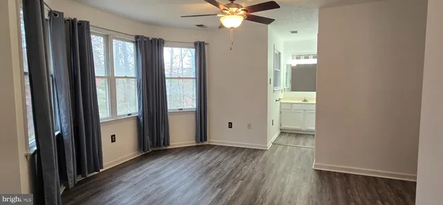 $329,000 | 100 Greenbriar Circle, Cross Junction, VA 22625